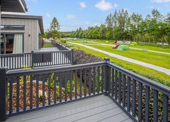 Nevis Hot Tub 3 - Ben Nevis Holiday Park, Camaghael, Fort William