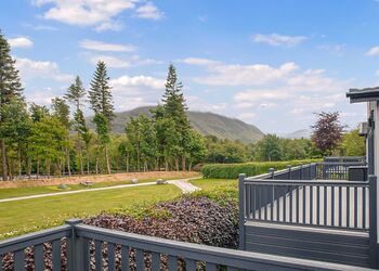 Nevis Hot Tub 3 - Ben Nevis Holiday Park, Camaghael, Fort William