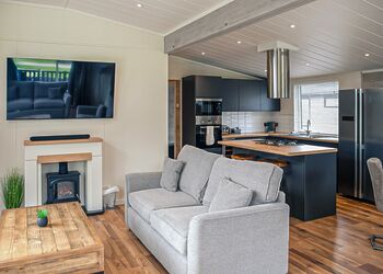 Nevis Hot Tub 3 - Ben Nevis Holiday Park, Camaghael, Fort William