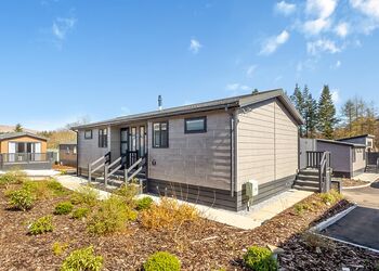 Nevis Hot Tub 1 - Ben Nevis Holiday Park, Camaghael, Fort William