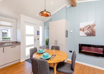 Nevis Hot Tub 1 - Ben Nevis Holiday Park, Camaghael, Fort William