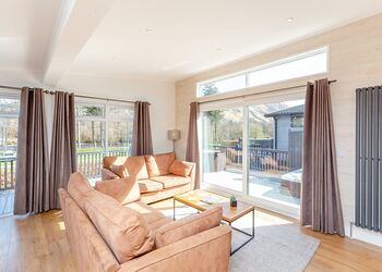 Nevis Hot Tub 4 - Ben Nevis Holiday Park, Camaghael, Fort William