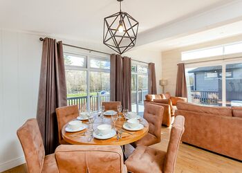 Nevis Hot Tub 4 - Ben Nevis Holiday Park, Camaghael, Fort William