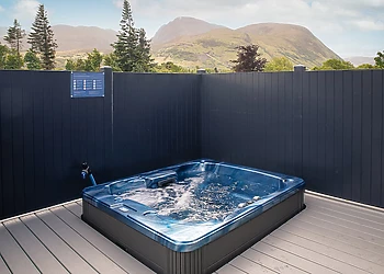 Nevis Hot Tub Family Lodge 2 