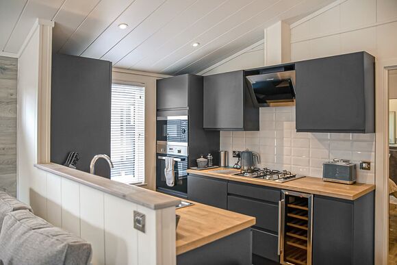 Nevis Hot Tub 2 - Ben Nevis Holiday Park, Camaghael, Fort William