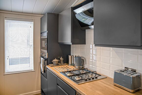 Nevis Hot Tub 2 - Ben Nevis Holiday Park, Camaghael, Fort William