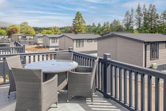 Nevis Hot Tub Family Lodge 2 - Ben Nevis Holiday Park, Camaghael, Fort William