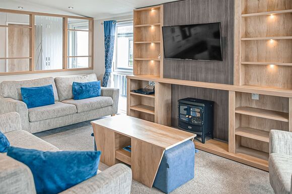 Nevis Hot Tub Family Lodge 2 - Ben Nevis Holiday Park, Camaghael, Fort William