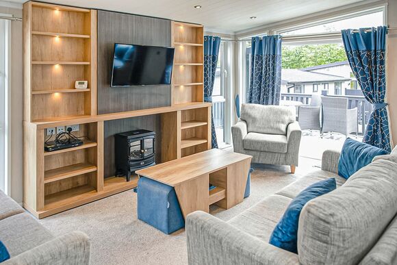 Nevis Hot Tub Family Lodge 2 - Ben Nevis Holiday Park, Camaghael, Fort William