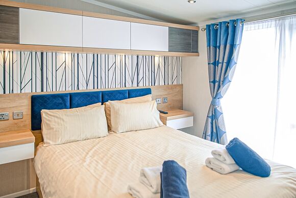 Nevis Hot Tub Family Lodge 2 - Ben Nevis Holiday Park, Camaghael, Fort William