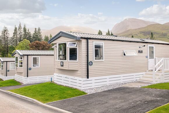 Highland Premier Caravan - Ben Nevis Holiday Park, Camaghael, Fort William