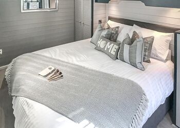 Harlech Lodge - Ogwen Bank Caravan & Lodge Park, Snowdonia