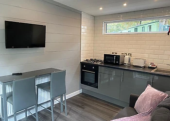 Riverside Studio Pod HT