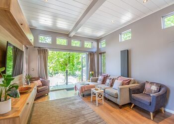 The Watchtower (Pet) - Ogwen Bank Caravan & Lodge Park, Snowdonia