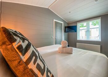 Rivers Edge HT (Pet) - Ogwen Bank Caravan & Lodge Park, Snowdonia