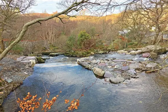 River<br />