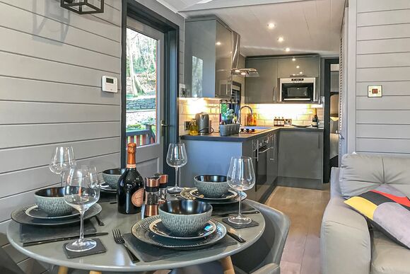 Harlech Lodge - Ogwen Bank Caravan & Lodge Park, Snowdonia