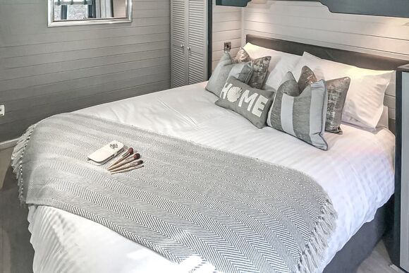 Harlech Lodge - Ogwen Bank Caravan & Lodge Park, Snowdonia