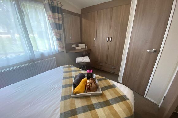 The Falls (Pet) - Ogwen Bank Caravan & Lodge Park, Snowdonia