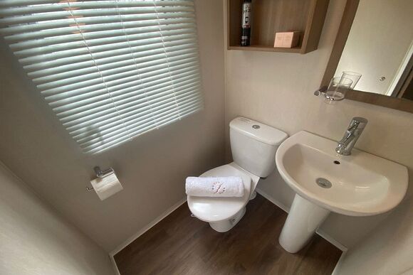 The Falls (Pet) - Ogwen Bank Caravan & Lodge Park, Snowdonia