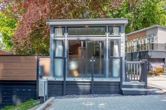 The Lookout (Pet) - Ogwen Bank Caravan & Lodge Park, Snowdonia