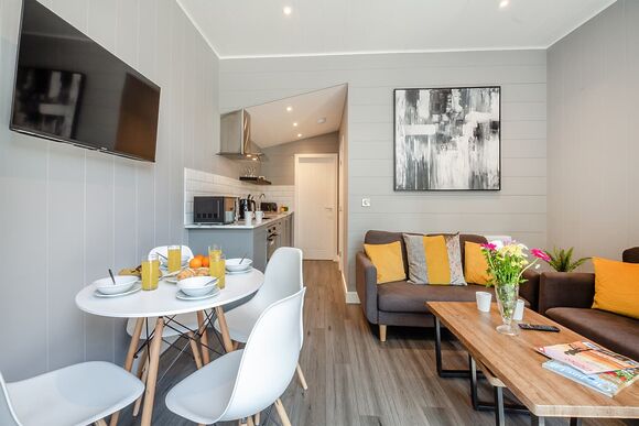 The Lookout (Pet) - Ogwen Bank Caravan & Lodge Park, Snowdonia