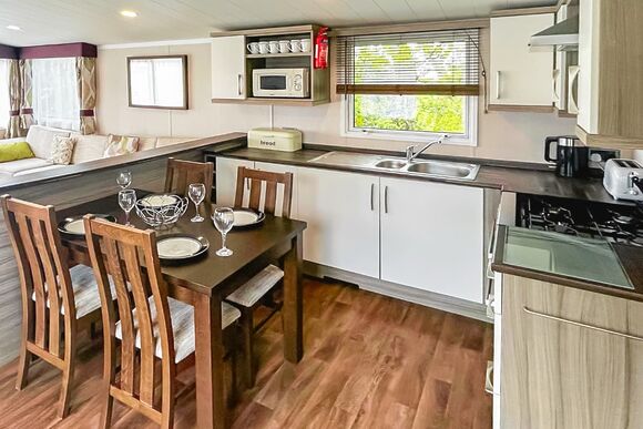 Roxbury - Orchards Holiday Park, Newbridge, Nr Yarmouth