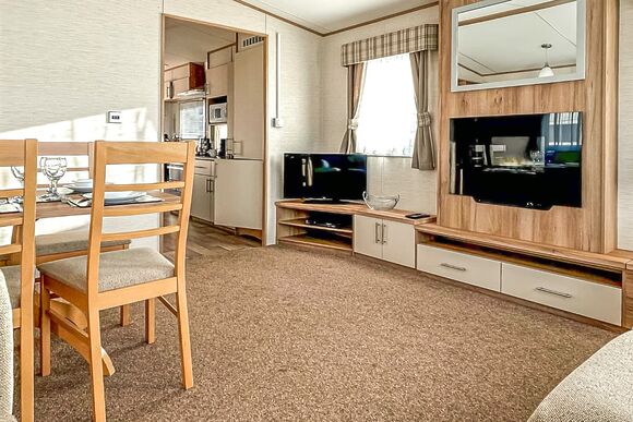 Gold Sovereign - Orchards Holiday Park, Newbridge, Nr Yarmouth