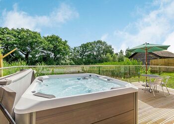 Hollytree Lodge - Oakwood Lodges, South Duffield, Nr York
