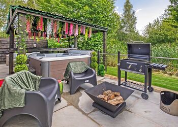 Cedar Lodge - Oakwood Lodges, South Duffield, Nr York