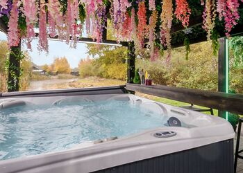 Blackthorn Lodge - Oakwood Lodges, South Duffield, Nr York