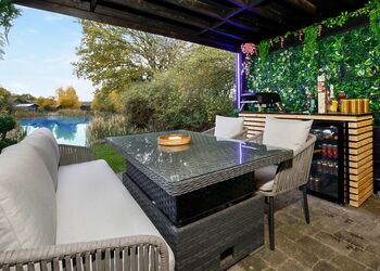 Blackthorn Lodge - Oakwood Lodges, South Duffield, Nr York