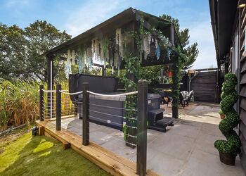 Olive Tree Lodge - Oakwood Lodges, South Duffield, Nr York