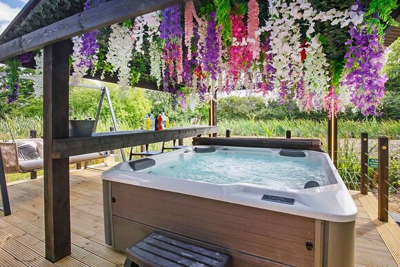 Willow Lodge - Oakwood Lodges, South Duffield, Nr York