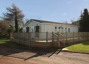 Country Lodge Four (Pet), Country Lodge Six 
