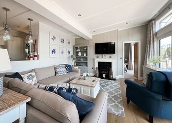 6 berth luxury lodge with sky deck and hot tub - Osmington Mills Lodge Park, Weymouth