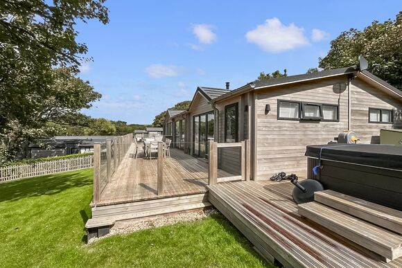 Kingfisher 9 Hot Tub - Osmington Mills Lodge Park, Weymouth