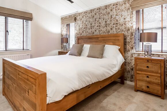 Kingfisher 22 (Pet) - Osmington Mills Lodge Park, Weymouth