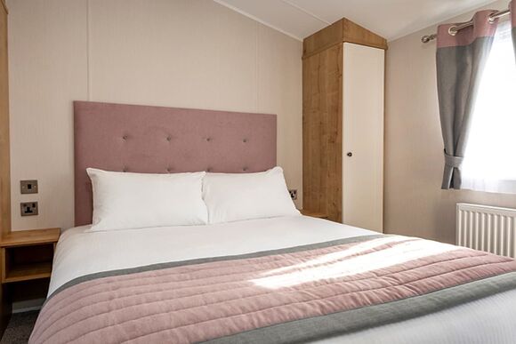 Gold Caravan 1 Sleeps 2 - St Osyth and Martello Beach, St Osyth, Clacton-on-Sea