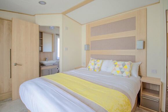 Platinum Caravan 2 Sleeps 6 - St Osyth and Martello Beach, St Osyth, Clacton-on-Sea