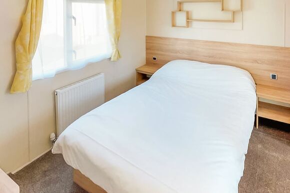 Gold  2 CaravanLP28560 - St Osyth and Martello Beach, St Osyth, Clacton-on-Sea