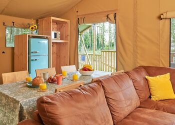 Safari Tent - Cornish Meadows Holiday Park, Hayle
