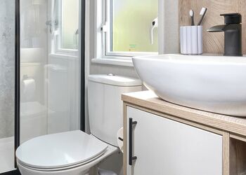Premium Hot Tub 2 bedroom Holiday Home sleeps 6 - Cornish Meadows Holiday Park, Hayle