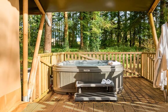 Safari Tent - Cornish Meadows Holiday Park, Hayle