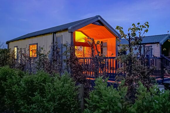 Glamping Pods with hot tubs - Cornish Meadows Holiday Park, Hayle