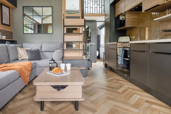 Glamping Pods with hot tubs - Cornish Meadows Holiday Park, Hayle