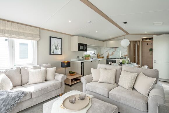 Premium Hot Tub 4 bedroom Holiday Home sleeps 8 - Cornish Meadows Holiday Park, Hayle