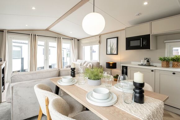 Premium Hot Tub 4 bedroom Holiday Home sleeps 8 - Cornish Meadows Holiday Park, Hayle