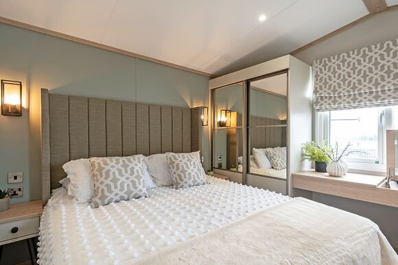 Premium Hot Tub 4 bedroom Holiday Home sleeps 8 - Cornish Meadows Holiday Park, Hayle