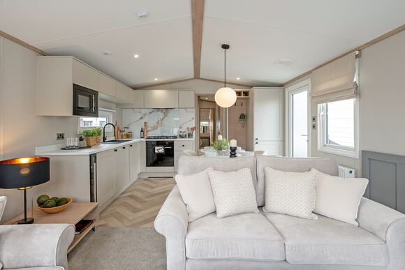 Premium Hot Tub 4 bedroom Holiday Home sleeps 8 - Cornish Meadows Holiday Park, Hayle